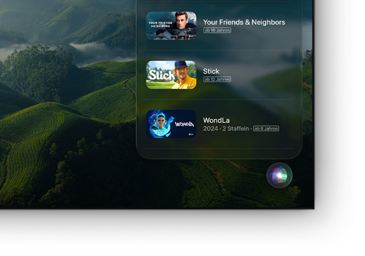 Ein Flachbildfernseher mit einer Liste von Apple TV Filmen und Serien