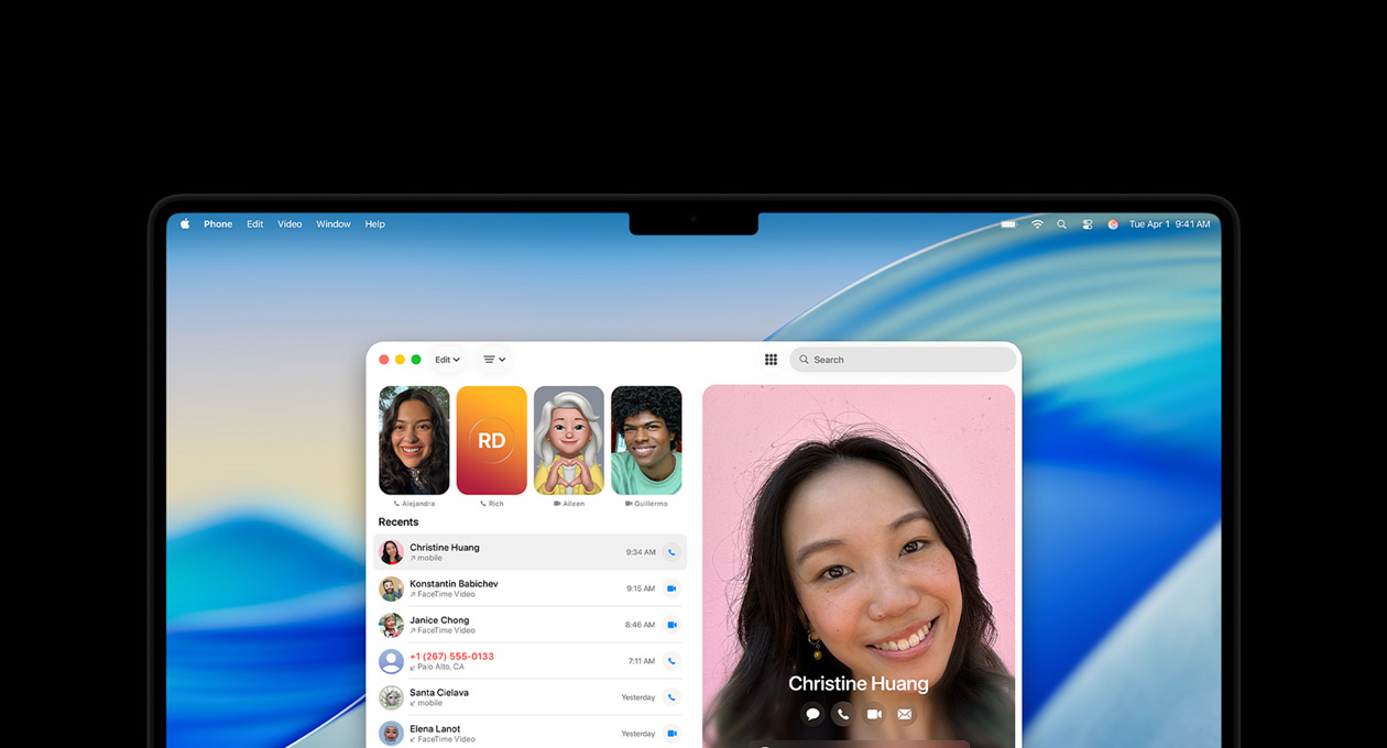 Een MacBook Pro en iPhone naast elkaar, op het scherm van de MacBook Pro staat de Telefoon-app en Live Activiteiten uit de Uber-app, op de iPhone staat de Uber-app