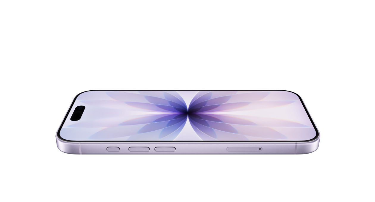 라벤더 색상 iPhone 17의 Ceramic Shield를 갖춘 앞면, 동작 버튼과 음량 버튼, 상단 중앙에 위치한 Dynamic Island가 보이는 측면.