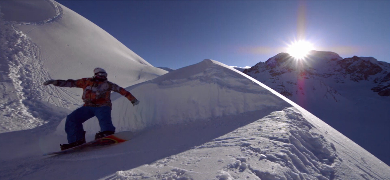 Imagine statică a unei scene din Red Bull Cerro Abajo de pe Red Bull TV.