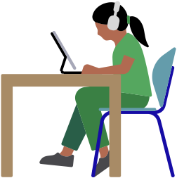 Çalışma masasında otururken AirPods Max takan ve iPad kullanan bir kadın