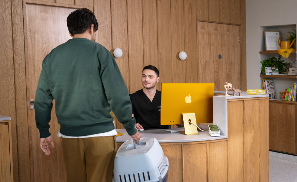 La iMac hace que la admisión de pacientes sea sencilla y precisa.