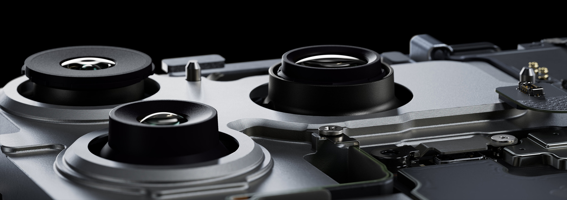 iPhone 17 Pro, interior, sistem de camere Fusion de 48 MP, cameră principală Fusion de 48 MP, cameră Fusion de 48 MP cu unghi ultra larg, cameră Fusion de 48 MP cu teleobiectiv