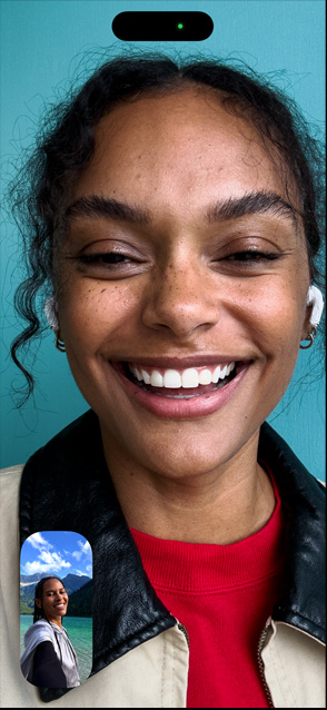 Ecranul unui iPhone 17 Pro afișează funcția Scena centrală pentru apeluri video