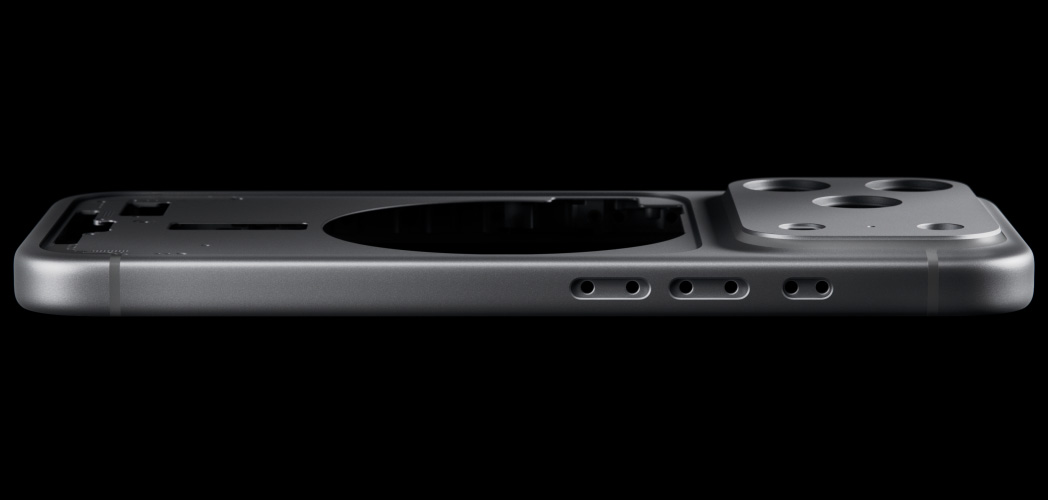 iPhone 17 Pro, exterior spate, carcasă monobloc din aluminiu forjat