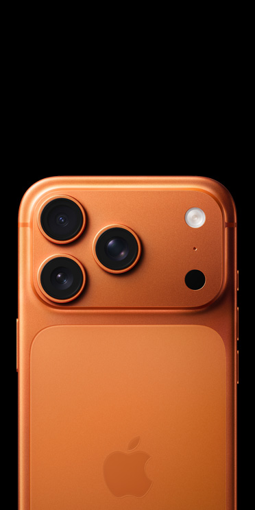 iPhone 17 Pro en finition orange cosmique, face arrière montrant le système caméra pro, le flash LiDAR et le micro